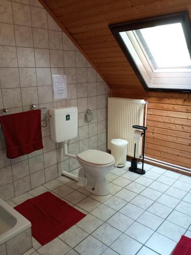 Vannas istaba, Ferienwohnung Kornspeicher - Alleinlage im Grünen - MÜLLER Neuschoo (Ferienwohnung Kornspeicher - Alleinlage im Grunen - MULLER Neuschoo) in Neuschoo