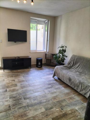 Maison avec jardin et terrasse in Donzy (Burgundy)