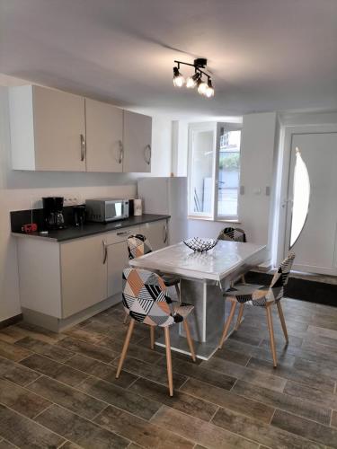 Maison avec jardin et terrasse in Donzy (Burgundy)