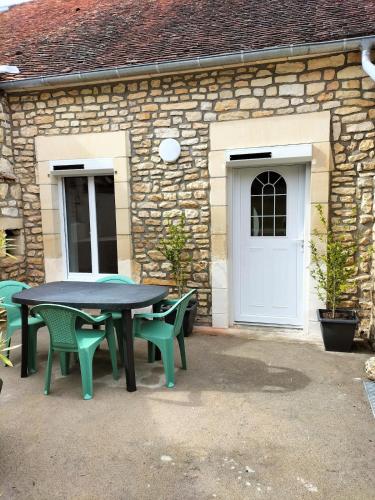Maison avec jardin et terrasse in Donzy (Burgundy)