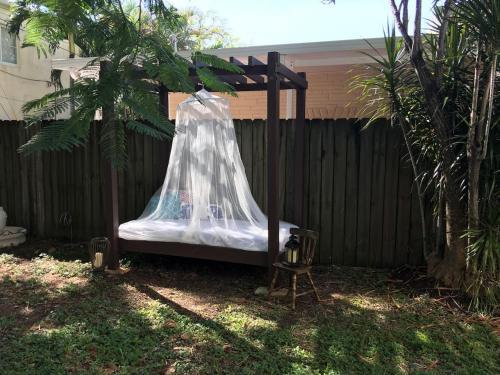 Private Room In The Heart Of Little Havana For 4 Guests - Miami, FL