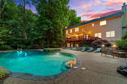 Private 5BD Country Escape with Spa Pool & Fire Pit – khách sạn tại Prince Frederick (MD)