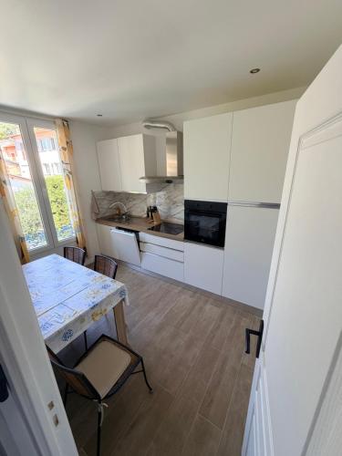 Haut de maison nicoise - Calme, Charme et Vu Degagee sur les Collines in Ventabrun