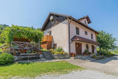 Faciliteter, Lukec Homestead Adventure Stay - Happy Rentals in Fara