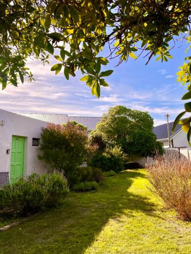 Kelp Cottage - Two Private Garden en-suite Rooms in De Kelders
