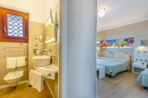 Hotel El Balear - image 13