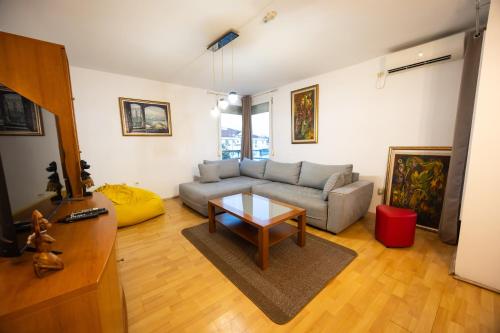 Golden Light Seaside Apartment