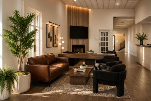Ramada Hotel & Conference Center by Wyndham Lewiston - image 5