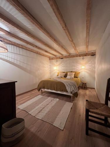 Charming Country House 3 bedrooms 6 beds 9 people in 科索沃比尼