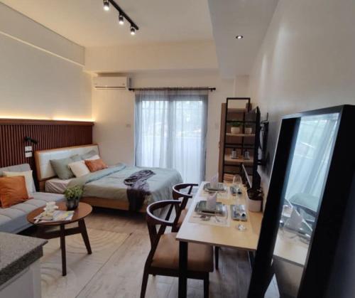 Near Anjo World Couples Fave Saul  Smart Lock Wifi Pool Gym Probinsya Like in Minglanilla