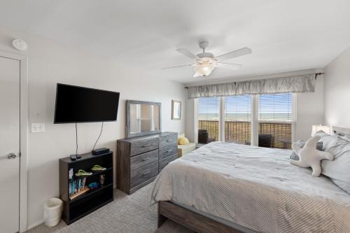 Edgewater Condo Unit #304 - image 38