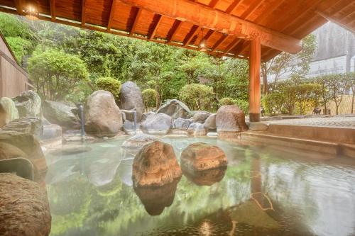 mandian air panas , Ooedo Onsen Monogatari Premium Saiki Bekkan in Misasa