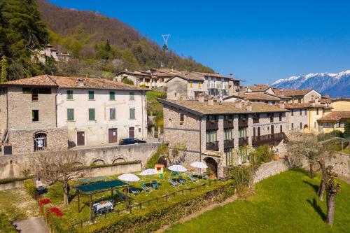 . Liano Apartments