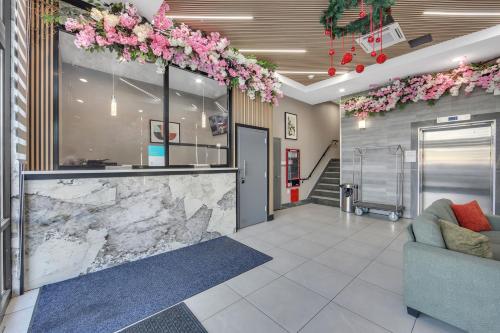 Lobby, Hotel The Villa - Long Island City near Consulate General of Bangladesh
