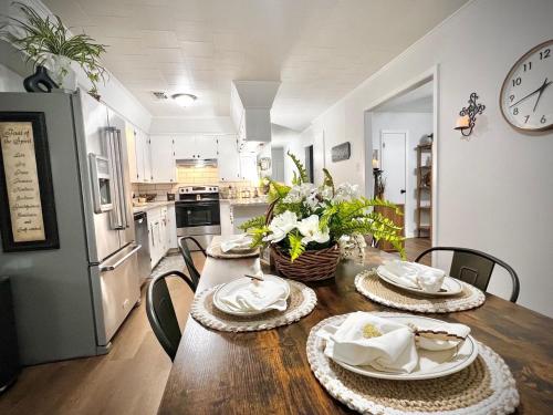 Spacious Southern Retreat - Sleeps 10 - 5 Beds in Marksville (LA)