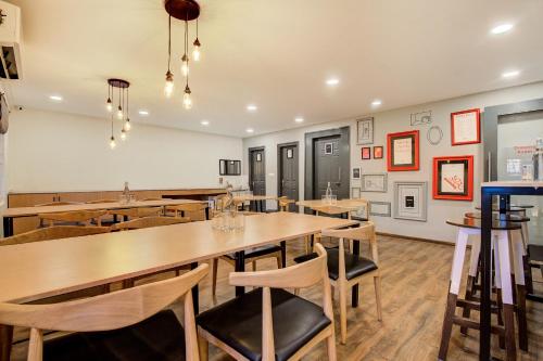 OYO Flagship Hotel Evergreen - Ghata