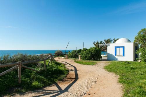 Litoral Mar Beside the Beach