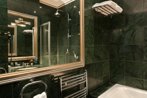 Suite image 8