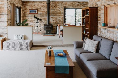 Shared lounge/TV area, Riverside Rest Nambucca Heads in Nambucca Heads