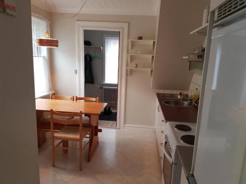 מטבח, Budget Guesthouse Borgustova in Norðoyar