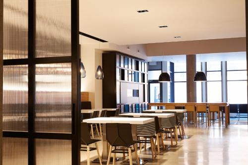 Hotel Le Dauphin Montréal Centre-Ville