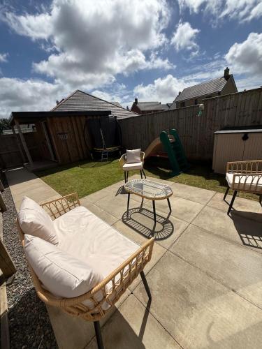 Sageston Tenby 2 bed new build bike and board store in Carew