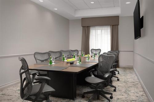Hilton Garden Inn Dallas Lewisville - image 13