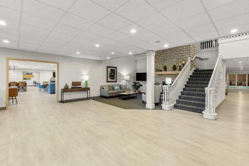 Vestabils, Comfort Suites Hotel and Conference Center in Berlin (OH)