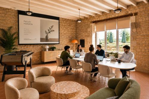 Tikšanās telpas / zāles, Maison Azur - Piscine - Cinéma privé - 15 min Saumur (Maison Azur - Piscine - Cinema prive - 15 min Saumur) in Meigne ciems