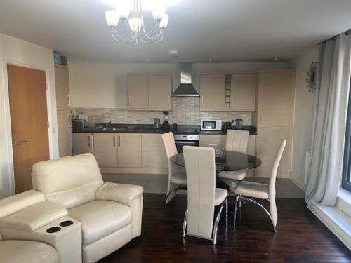 Colindale Central Apartment 5