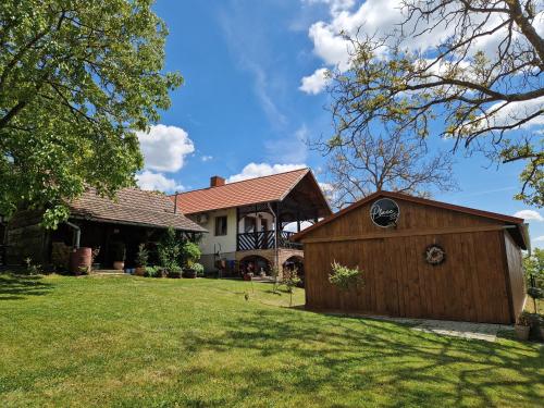 Placc333 in Gosztola
