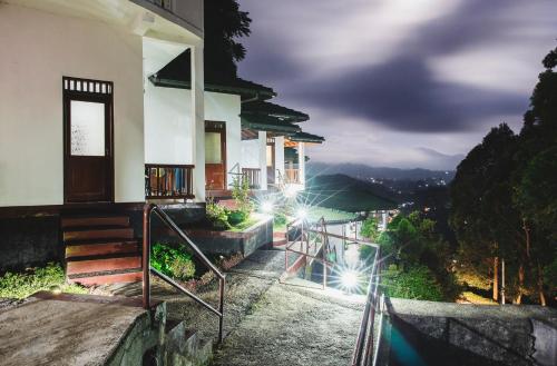 Sky Green Resort