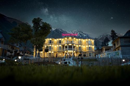 Viesnīcas āriene, Falettis Grand Hotel Naran in Naran