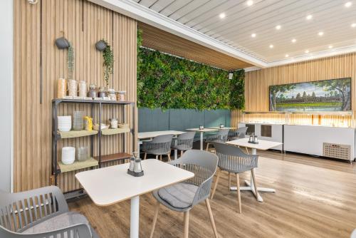 Restaurante, Garden Hotel in Zagreb City Center