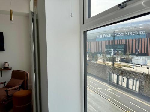 Waterfront Living Boutique Hotel Opposite Hill Dickinson Stadium in Other