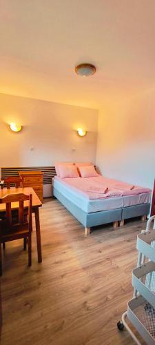 1 double bed