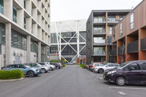 Central City Convenience With Free Parking