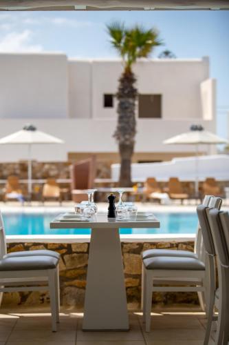 فندق يياناكي (Yiannaki Hotel) in اورنوس