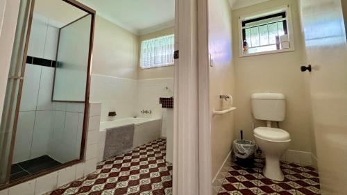 room detail thumbnail 2