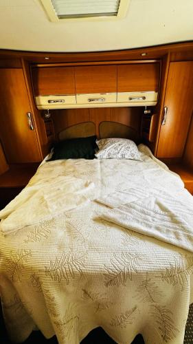 Camping car Paris in Савінь'ї-льо-Темпль