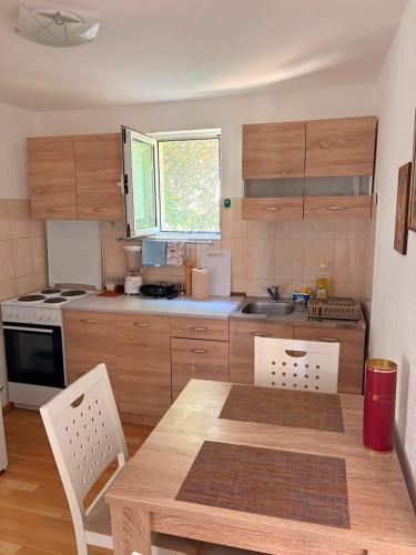 Eirini Stay in Kruče