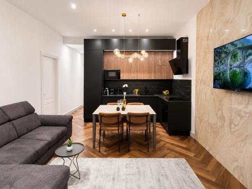 OYA urban chic centre Cannes