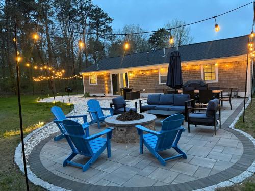 Prime Weeks Still Available, Renovated, Beaches! in Yarmouth Port (Massachusetts)