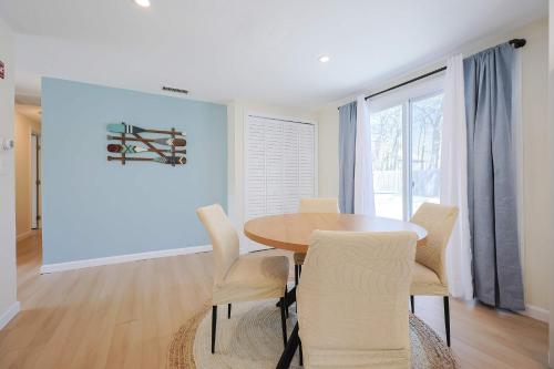 Prime Weeks Still Available, Renovated, Beaches! in Yarmouth Port (Massachusetts)