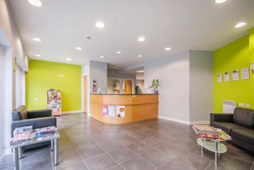 Lobby, Beaverbank Place - Campus Residence in Broughton