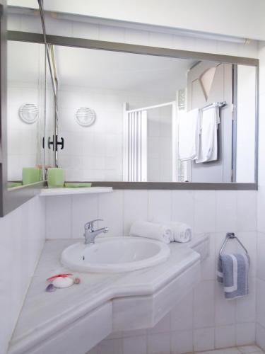Two-Bedroom Apartment image 10