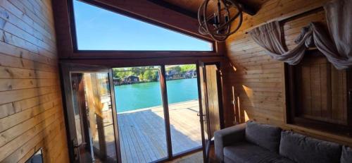 Sunshine House Ada Bojana