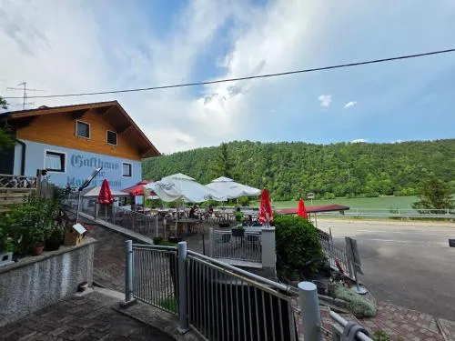 Gasthaus zur blauen Donau in Wesenufer, Österreich