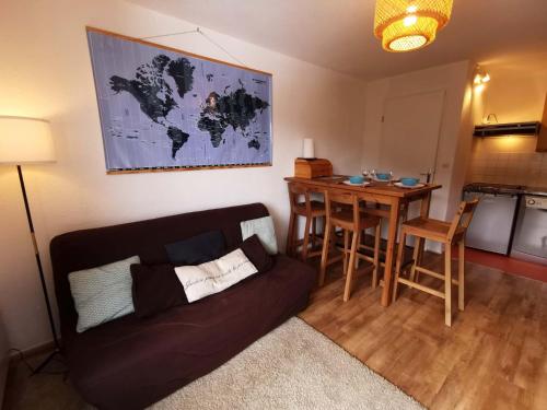 Appartement Confortable au Pied des Pistes - 2 Pièces avec Balcon, 9ème étage