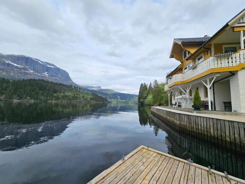 Huset ved Dalsfjorden in Бігстад